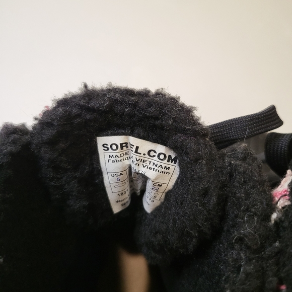 Sorel boots - Picture 9 of 10